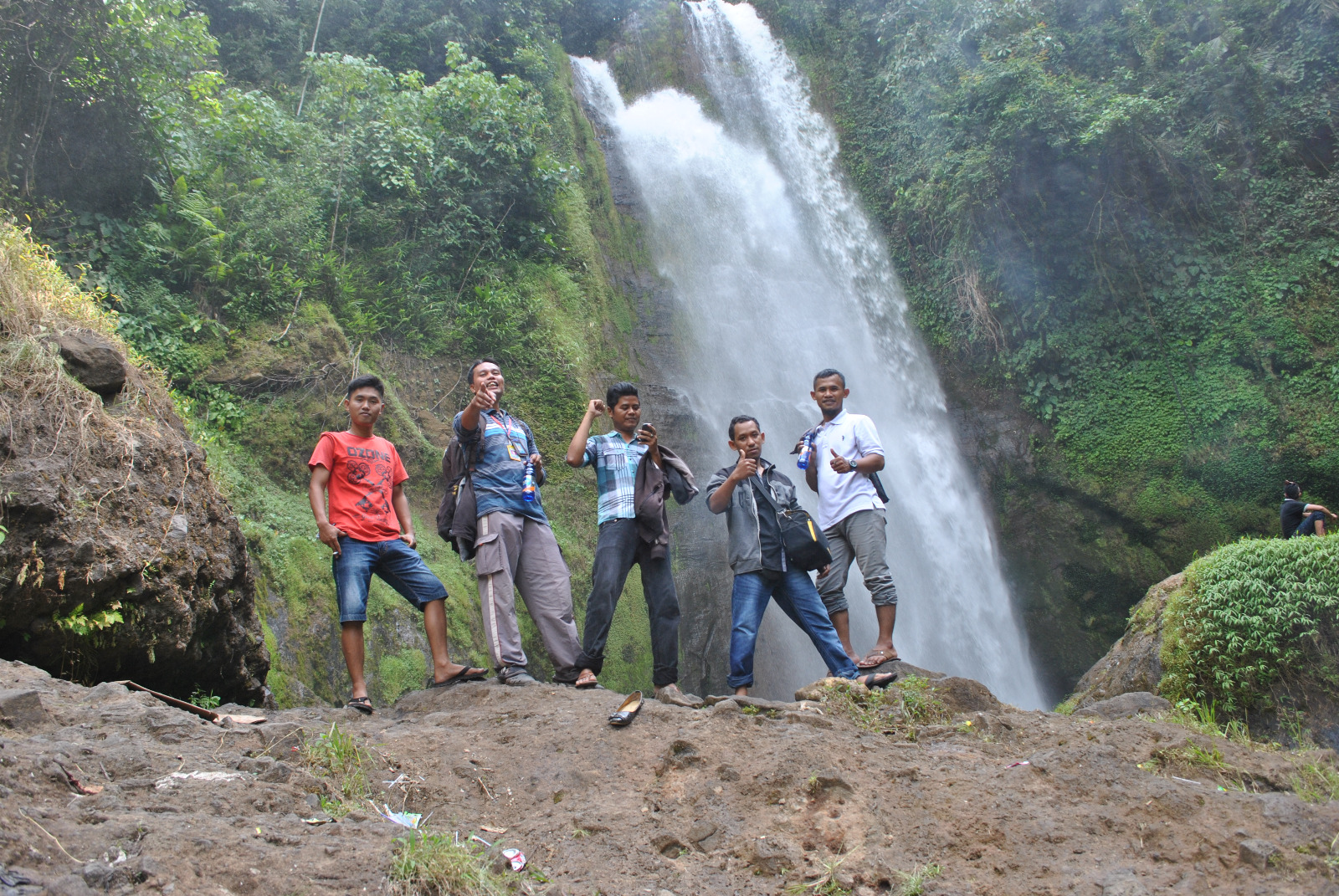 Pesona Air Terjun Kambas, Minim Fasilitas Namun Tetap Memikat