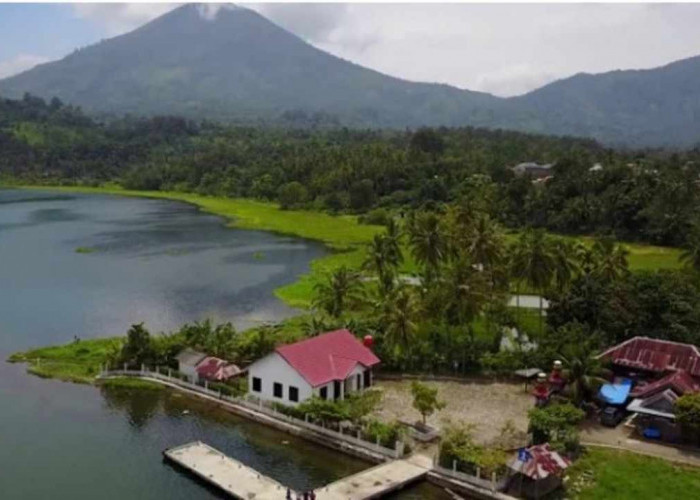 Pesona Tersembunyi Lampung Barat, Keindahan Lumbok & Danau Ranau yang Bikin Jatuh Hati!