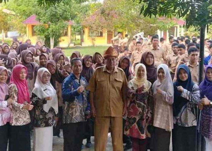 Hadir di SMAN 3 Banyuasin III, Budayawan Sumsel Beri Motivasi Warga Sekolah