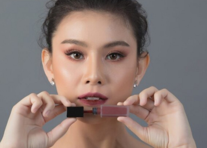 Warna Apa yang Cocok untuk Bibir Gelap? Simak 7 Tips Penting Ini