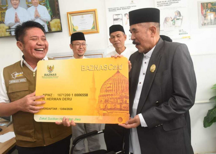 Tunaikan Zakat Fitrah, Gubernur Sumsel: Zakat untuk Bantu Masyarakat