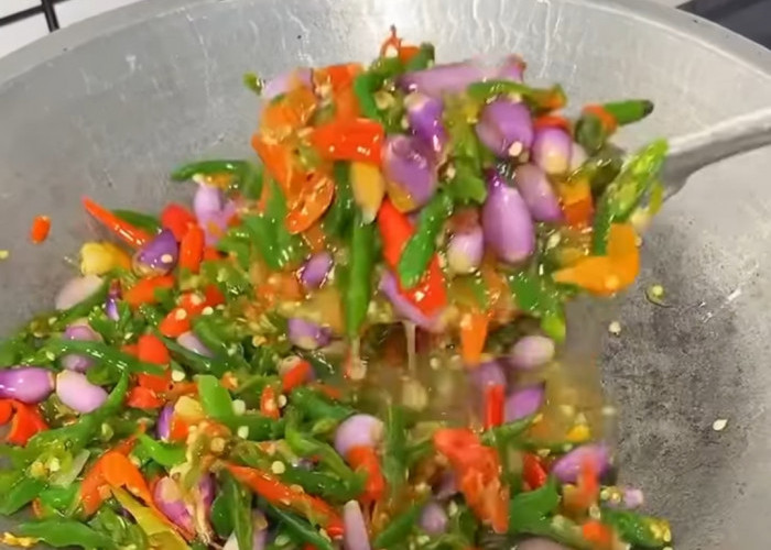 Resep Sambal Brambang Pedas Gurih, Bikin Makan Nambah Terus