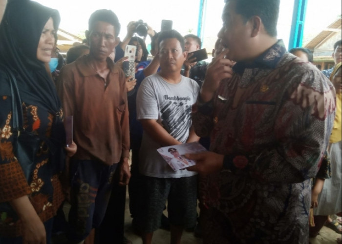 Korban Kebakaran di Gasing Laut Terima Bantuan Bupati Banyuasin