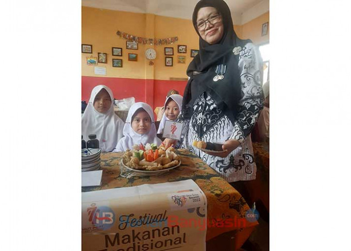 SDN 19 Betung Gelar Festival Makanan Tradsional 