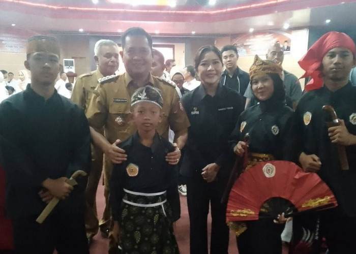 Atraksi Sigajang Laleng Lipa Meriahkan Kehadiran KORMI Banyuasin, Bupati dan Forkopimda Turut Hadir