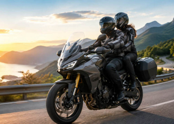 Motor Sport Touring Paling Nyaman untuk Boncengan! Jok Luas, Suspensi Empuk, Perjalanan Jauh Tetap Nyaman