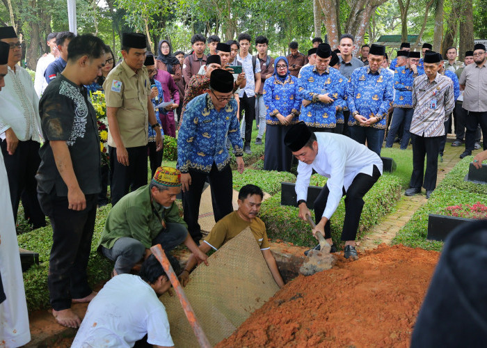 Ratu Dewa Lepas Jenazah Asisten 1. Sekda : Ican Sosok Pejabat yang Memiliki Integritas Tinggi