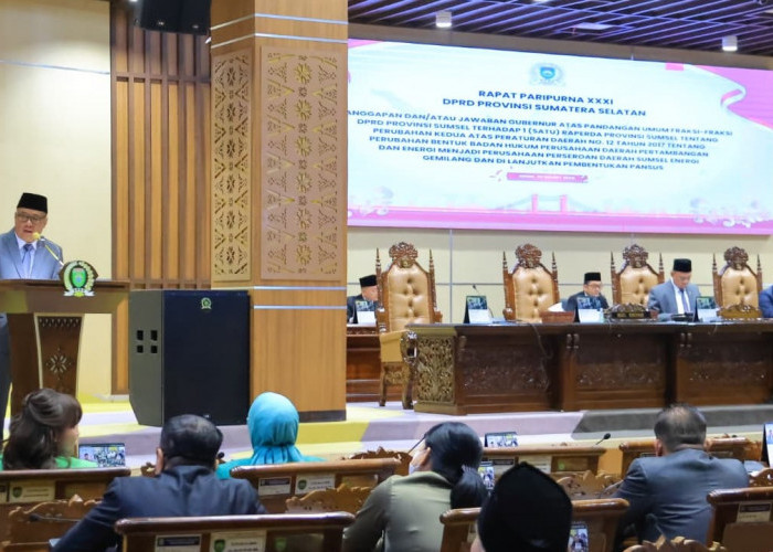 Jawaban Gubernur atas Pandangan Fraksi, Wagub Tegaskan Penguatan BUMD untuk Dukung PSN Tanjung Carat