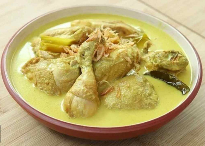 Opor Ayam Bumbu Kuning: Resep Lezat yang Bikin Keluarga Ketagihan!