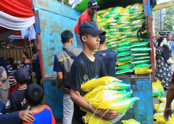 Wagub Cik Ujang Pimpin Operasi Pasar Murah Pemprov Sumsel, Perkuat Pengendalian Inflasi