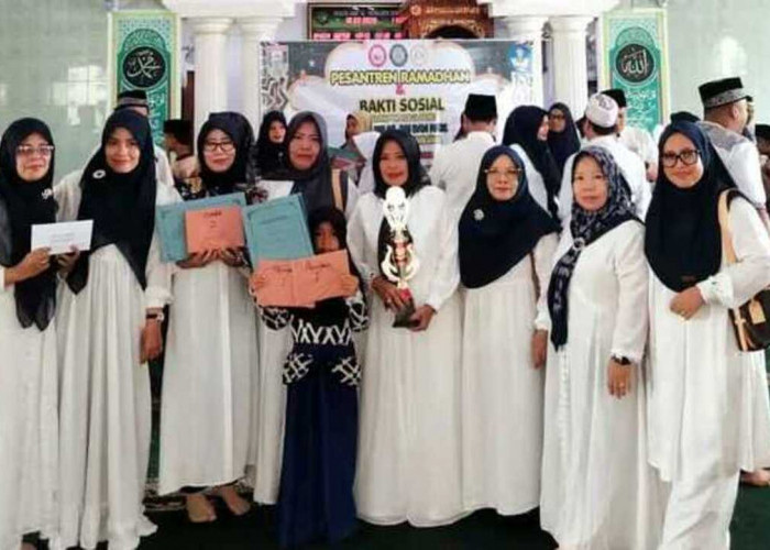 Hadiah Pemenang Lomba Gebyar Ramadan di SDN 10 Sembawa Diserahkan