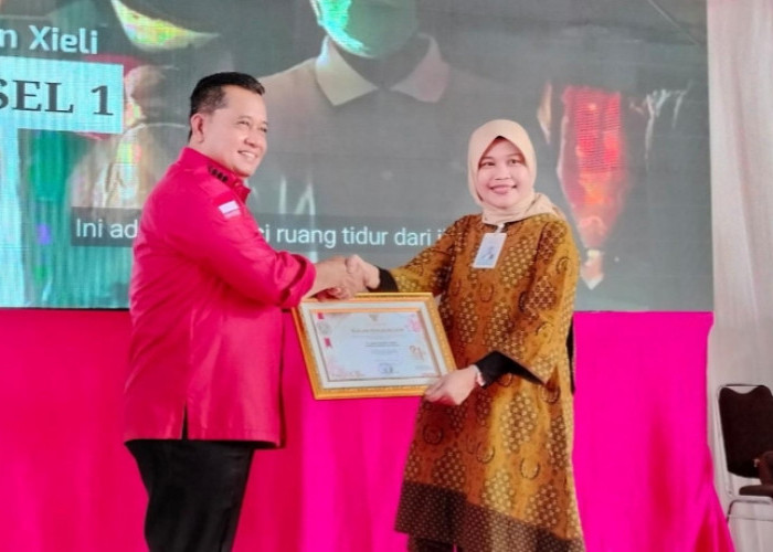 Turut Bangun  Banyuasin, Bank Sumsel Babel Terima Penghargaan CSR Award