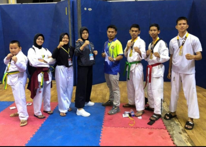 Kejuaraan Taekwondo, 4 Peserta Didik SMAN 1 Betung Sumbangkan Medali Emas