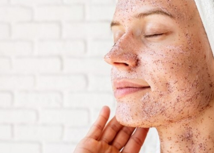 Jangan Asal Scrub! Ini Waktu yang Tepat untuk Eksfoliasi Wajah