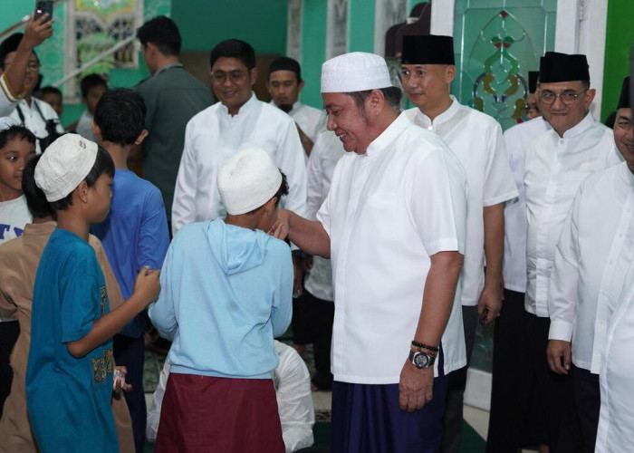 Safari Ramadan, Herman Deru Ingatkan Warga Tidak Panik Hadapi Dampak Konflik Global