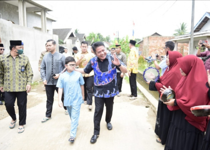 Safari Jumat di Masjid At Taqwa Tegal Binangun, Herman Deru Pantau Kondisi Warga