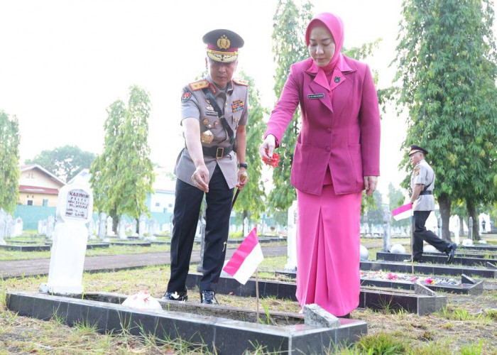 Kapolda Sumsel Pimpin Ziarah TMP Kesatria Ksetra Siguntang, Hormati Jasa Pahlawan Jelang Hari Bhayangkara