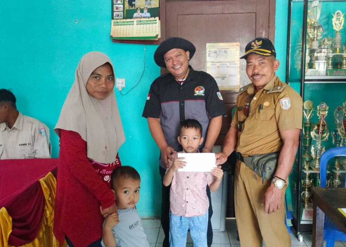 Kepala Desa Purwosari dan Perangkat Desa Salurkan Dana Patungan untuk 23 Anak Yatim Piatu