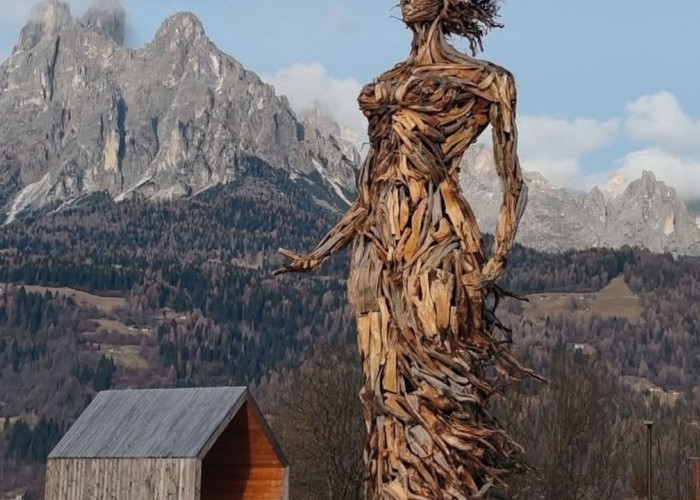 La Guana del Primiero, Patung 7 Meter dari Sisa Badai yang Bangkitkan Harapan