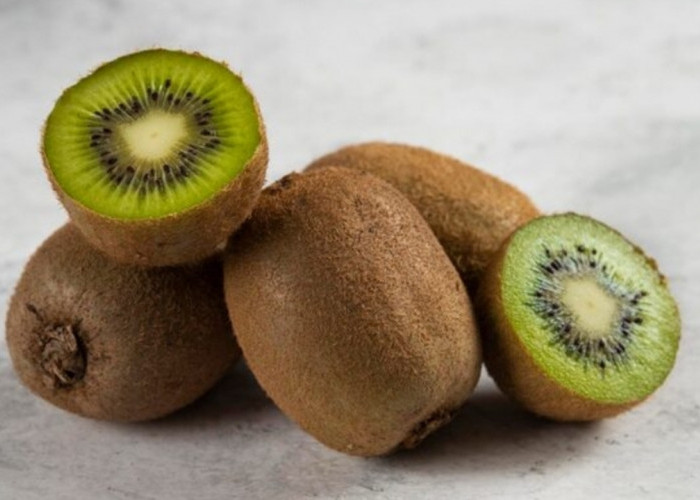 Makan Kiwi Setiap Hari? Ini Manfaat Besarnya untuk Sistem Imun Tubuh