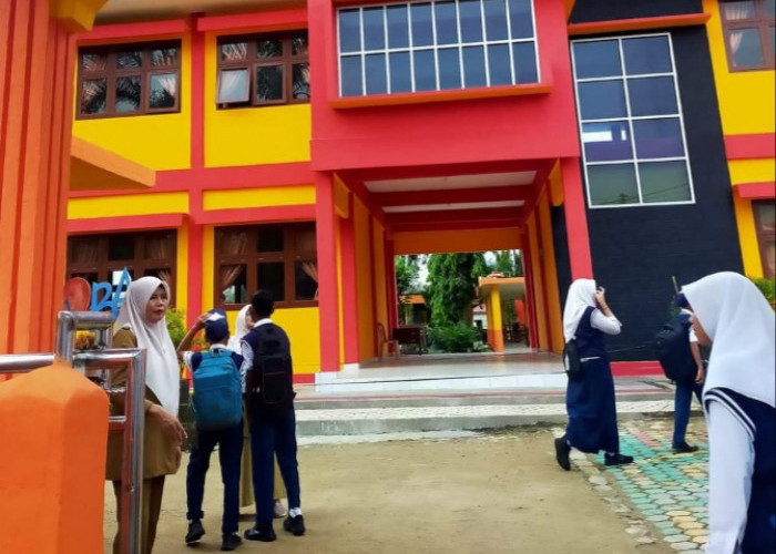 Rampung Direnovasi, SMPN 1 Banyuasin III Kini Berlantai Dua