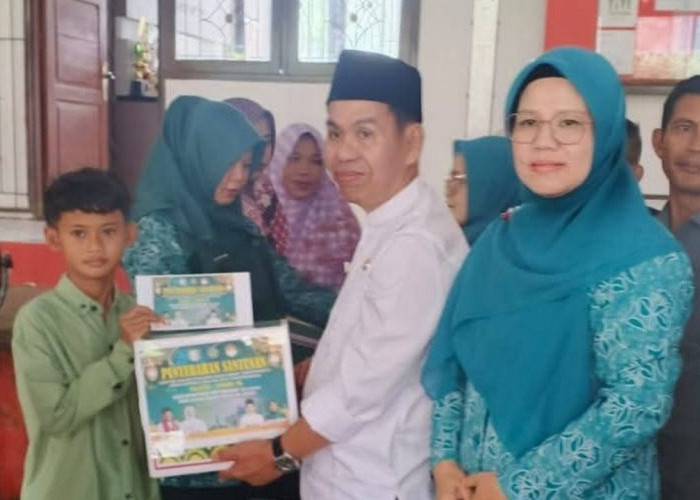 Sambut Ramadhan 1447 H, Camat Sembawa Serahkan Santunan untuk Kaum Dhuafa dan Anak Yatim