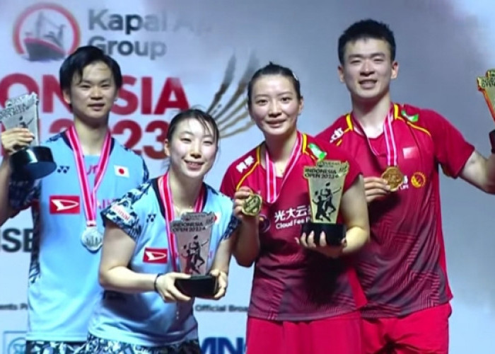 Hasil Final Indonesia Open 2023: Zheng Si Wei/Huang Ya Qiong Juara