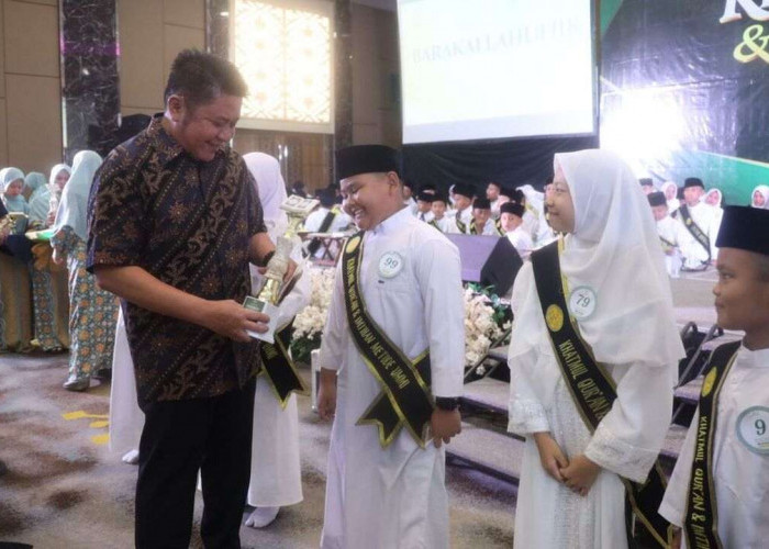 Hadiri Khotmul Quran Metode Ummi, Gubernur Herman Deru Ajak Orang Tua Bangga Cetak Generasi Penghafal Al-Quran