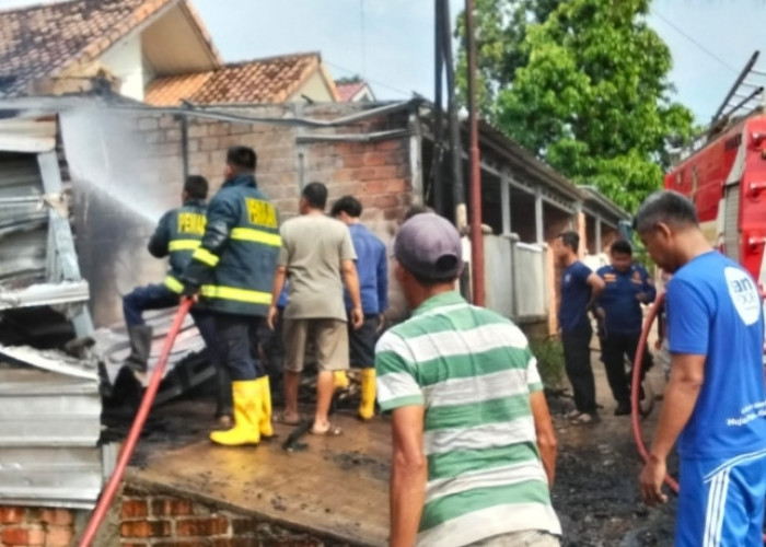 Gudang Usaha Karangan Bunga Wartawan di Banyuasin Terbakar, Ini Penyebabnya!