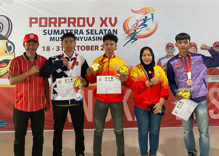 Banyuasin Sabet Tiga Emas Perdana di Porprov XV Sumsel 2025 Lewat Cabor Angkat Besi