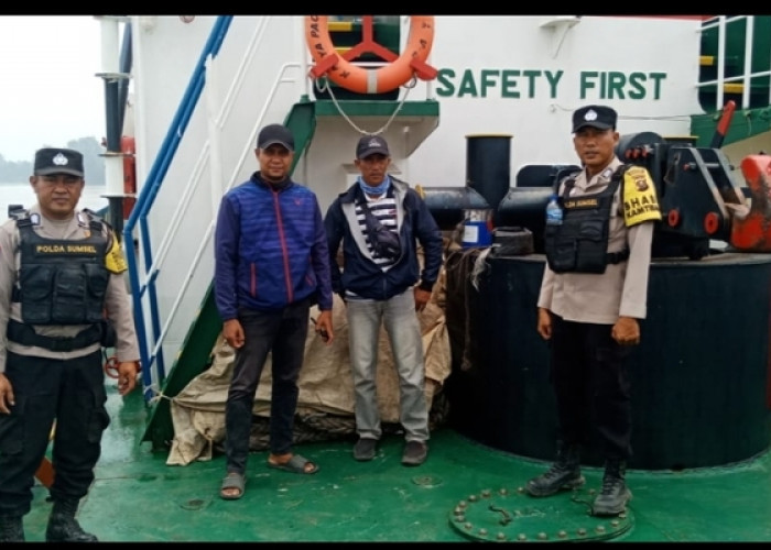 Perahu Ditabrak Kapal: 2 Penumpang Ditemukan, 1 Dalam Pencarian