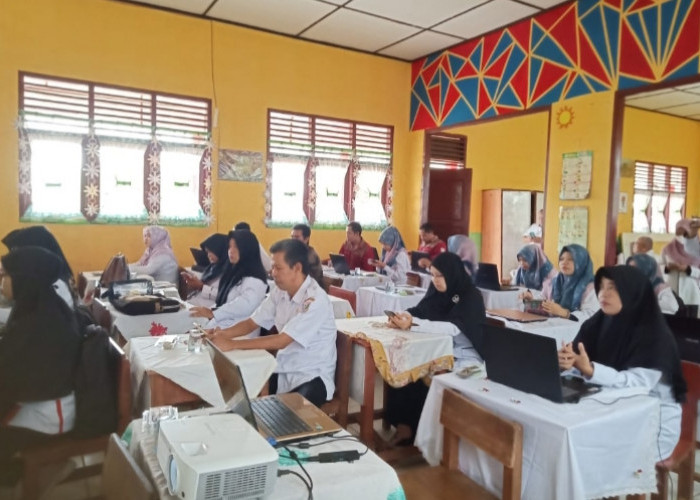 Optimalkan Kemampuan Guru, SDN di Suak Tapeh Gelar Bimtek Google Form