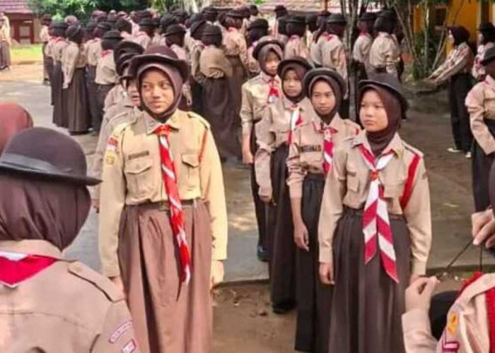 Tanamkan Disiplin Sejak Dini, Pramuka SMPN 1 Talang Kelapa Rutin Gelar Latihan Baris-Berbaris