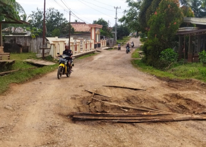 Miris, Beginilah Kondisi Jalan Dalam Kota Pangkalan Balai