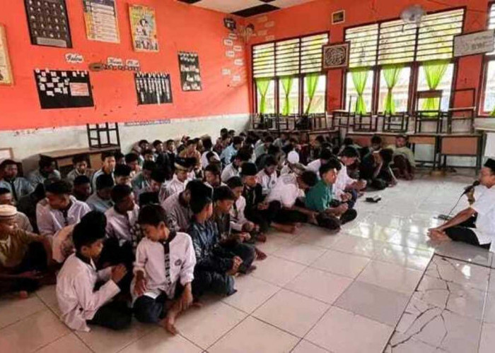 Pesantren Ramadan di SMPN 1 Muara Sugihan Diisi Kegiatan Shalat Dhuha dan Tadarusan