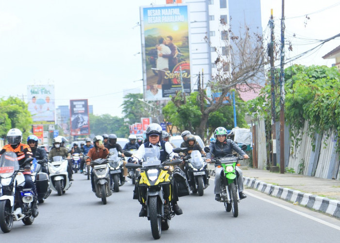 Motoran ke Banyuasin, Herman Deru Turun Langsung Tanam Padi hingga Safari Jumat