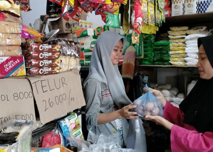 Harga Telur Ayam di Pasar Tradisional di Banyuasin Sumatera Selatan Naik Menjelang Nataru
