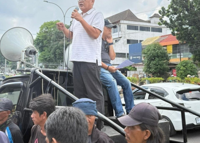 Usai Kejati Sumsel, K-MAKI Aksi di Pengadilan Tinggi Palembang Desak Pemeriksaan Perkara Bebas Nenek Ernaini