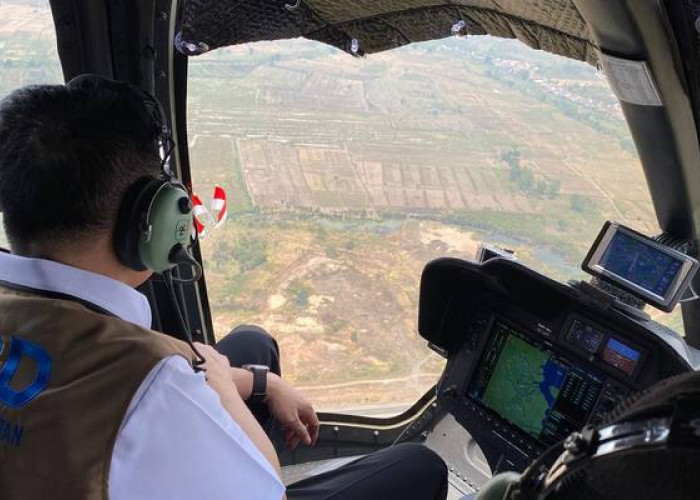 Pj Gubernur Sumatera Selatan Pantau Karhutla dari Atas Helikopter