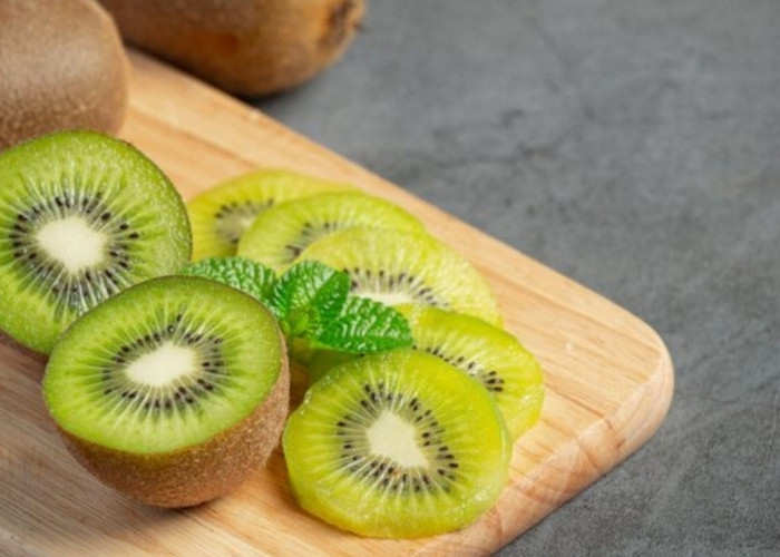Tak Banyak yang Tahu, Buah Kiwi Bisa Membantu Mengatasi Susah Buang Air Besar