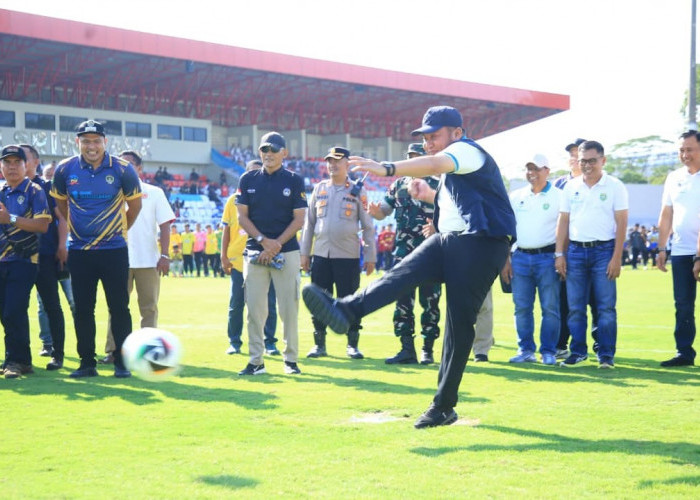 Buka Piala Gubernur U-15 2026, Herman Deru Dorong Pembentukan Database Talenta Muda Sepak Bola