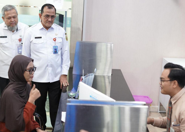 Sekda Sumsel Tinjau Langsung Layanan Bank Sumsel Babel untuk Disabilitas