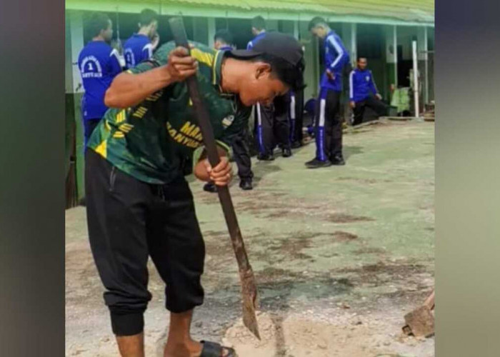 Menyambut Kegiatan Ekoteologi, MAN 1 Banyuasin Siapkan Lubang Tanam