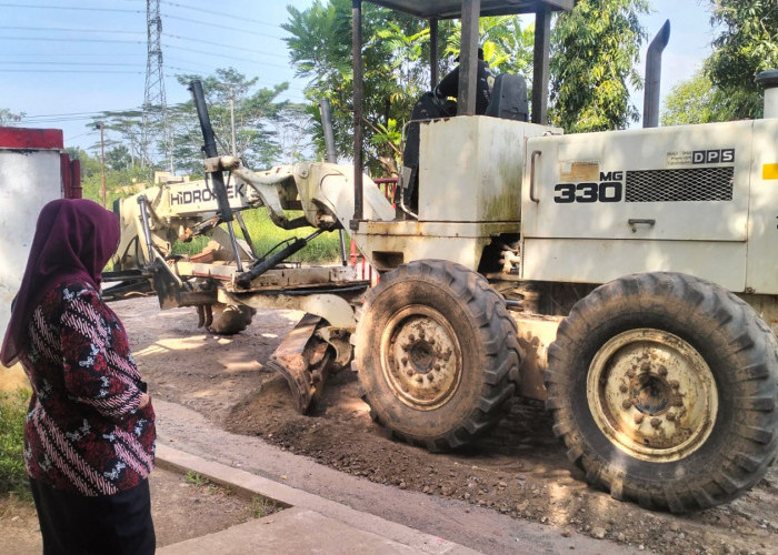 Jalan ke SDN 41 Plus Banyuasin III Dikeruk, Wali Siswa Harap Segera Dicor