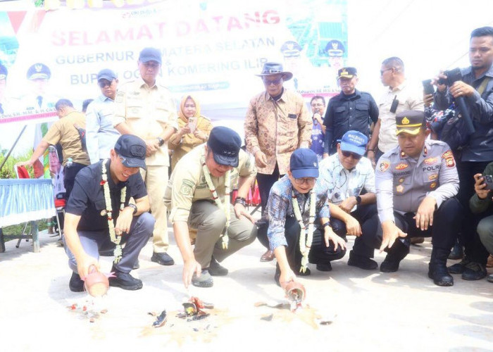 Gubernur Sumsel Resmikan Jalan CSR PT OKI Pulp, Dorong Percepatan Pembangunan Air Sugihan