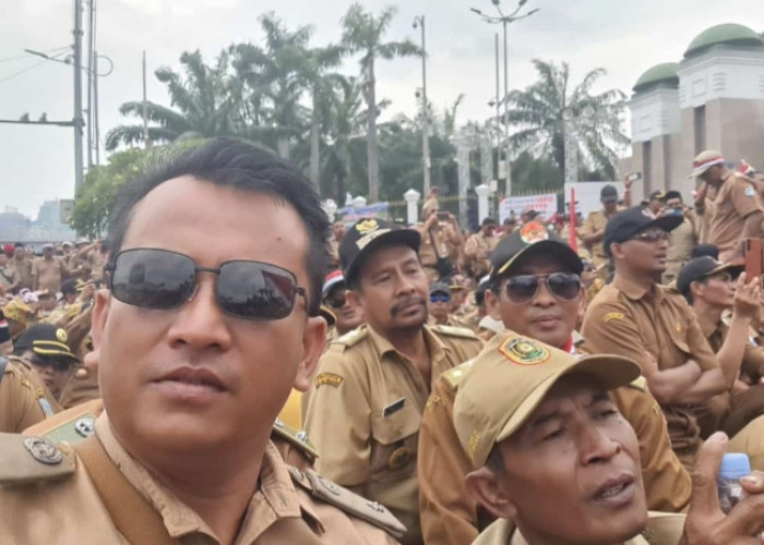 Ribuan Kades se-Indonesia Geruduk Gedung DPR RI, Ini Tuntutannya