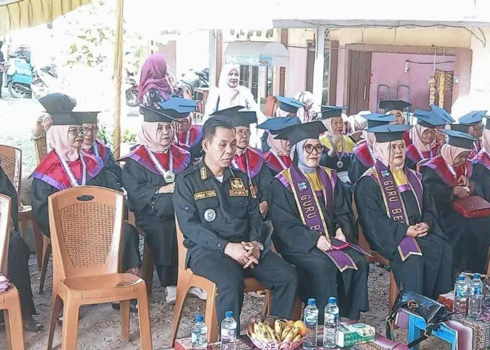Wisuda Lansia Tangguh Nurul Yakin, Bukti Semangat Belajar Tak Pernah Padam
