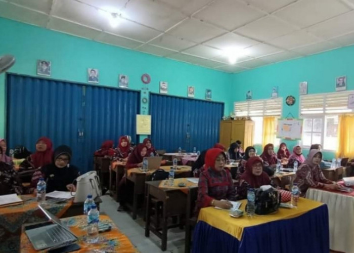 Guru dan Kepala SD Ikuti Workshop Perhitungan Penilaian Kinerja