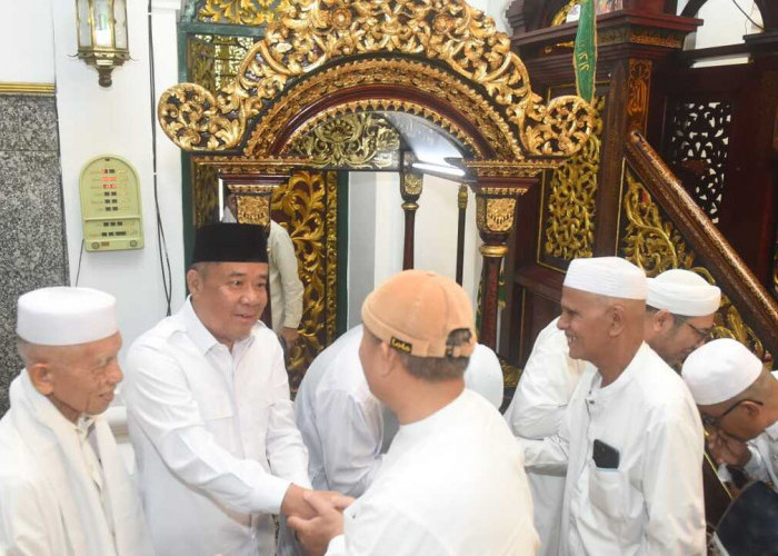 Wagub Sumsel Safari Jumat di Masjid SMB II Palembang, Ajak Jemaah Tingkatkan Ibadah