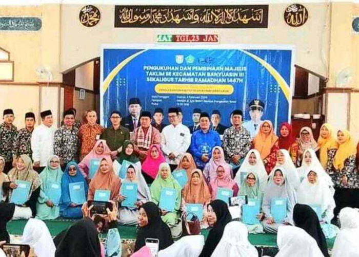 Kukuhkan 20 Majelis Taklim Banyuasin III, Kakankemenag Banyuasin Tekankan Perbaikan Akhlak 